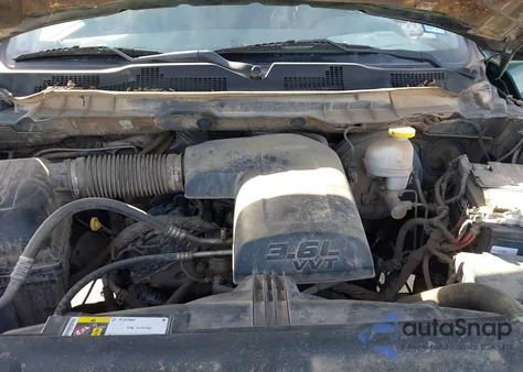 2020 Ram 1500 Classic Tradesman 4X2 5'7 Box z USA, uszkodzony, nr VIN 3C6RR6KG4LG186269